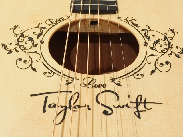 入荷情報】 Taylor Swiftシグネチュアモデル・ミニギター！｜島村楽器 イオンモール松本店