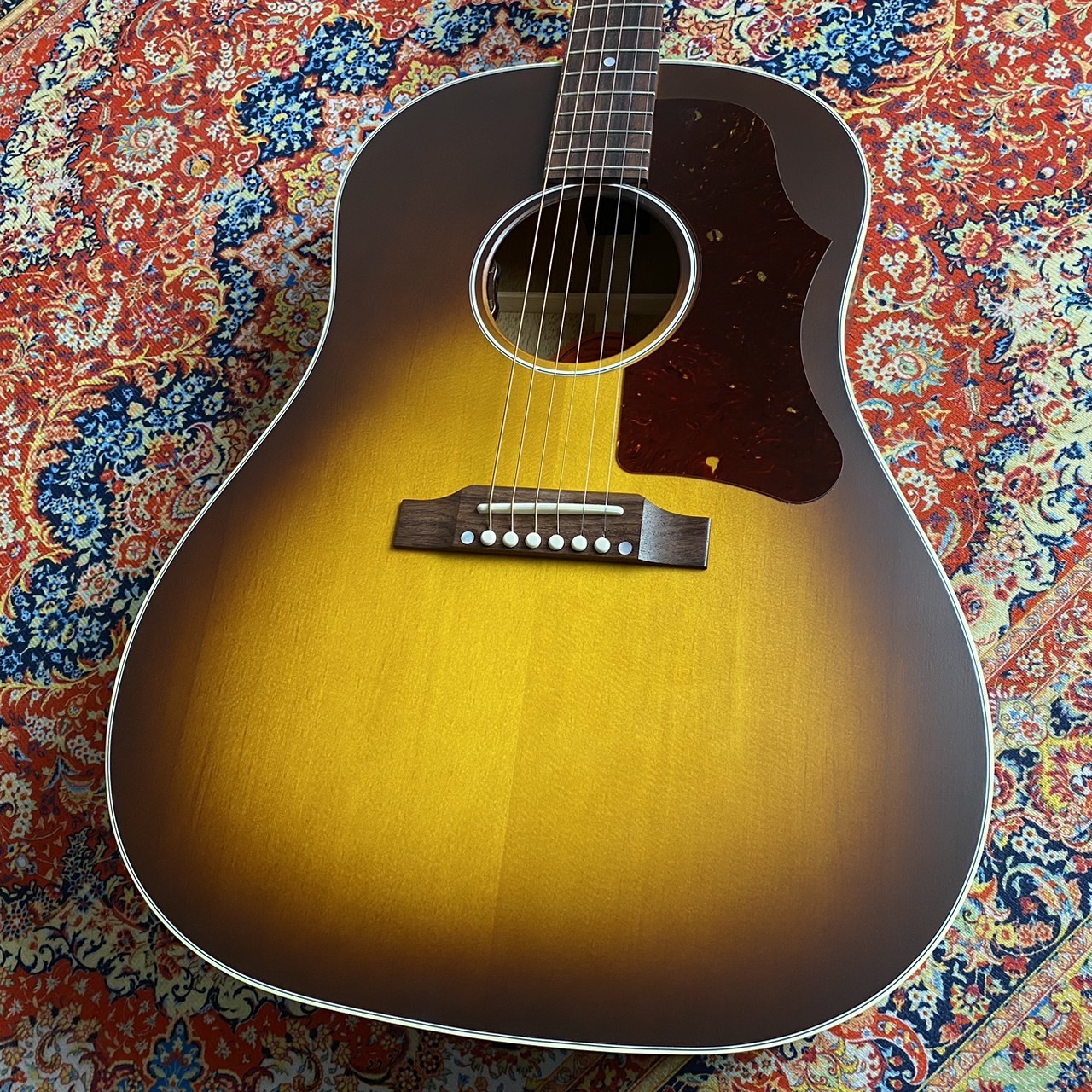 Gibson J-45 50s Faded – Faded Vintage Sunburst【値上がり前の旧価格】｜島村楽器 マークイズ福岡ももち店
