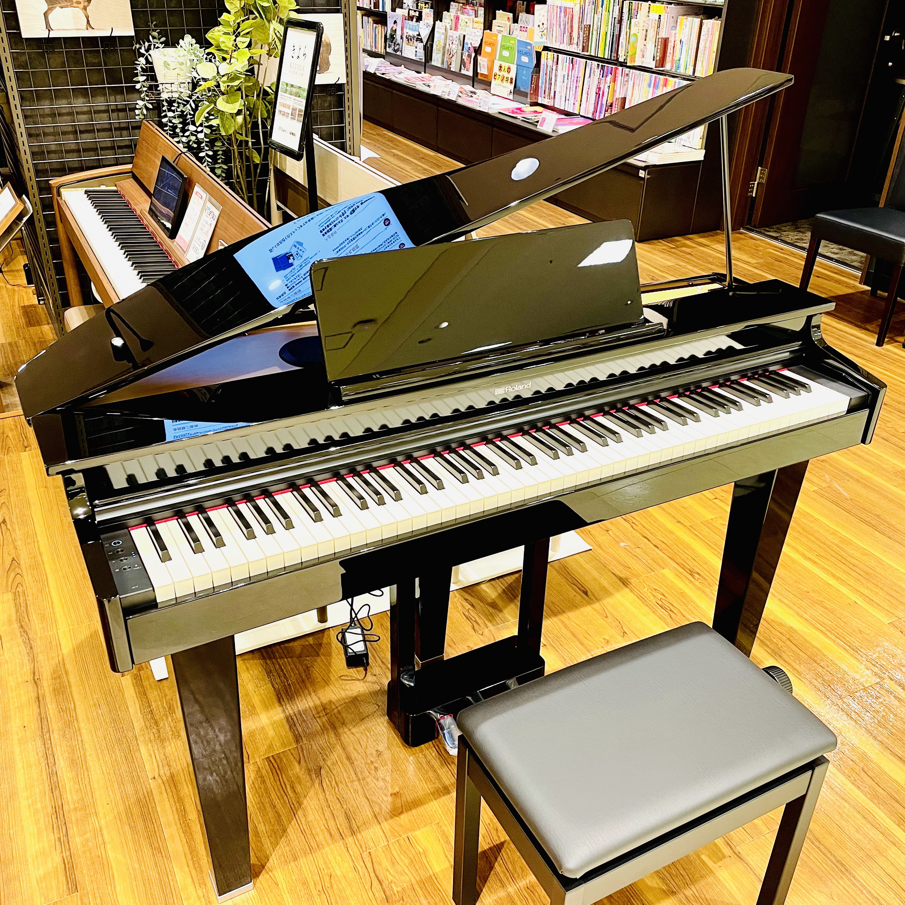 新商品】Roland グランドピアノタイプ電子ピアノ「GP-3」入荷しました。｜島村楽器 岩田屋福岡店