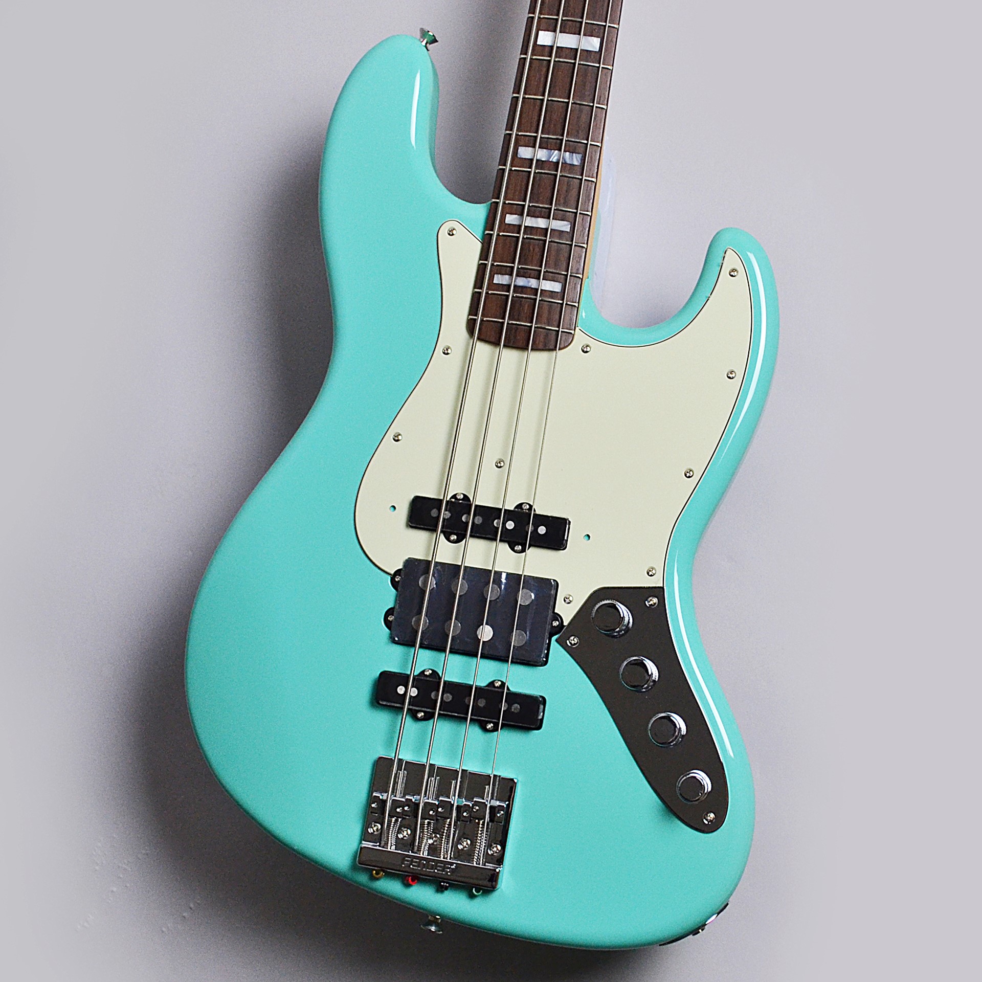 Fenderより 日野 Jino 賢二 シグネチャー ベースが登場 Jino Jazz Bass Rosewood Fingerboard Seafoam Green 八王子店 店舗情報 島村楽器