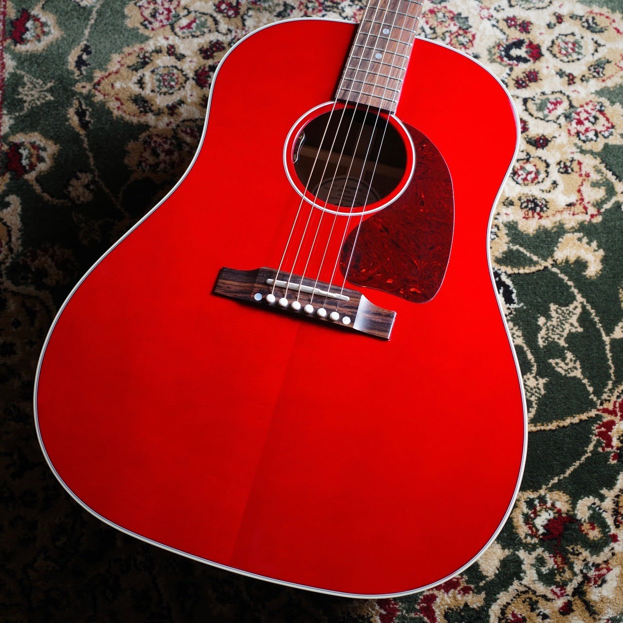 Gibson J-45 STD CHERRY ギブソン 【 目を惹く”Cherry”カラーモデルが