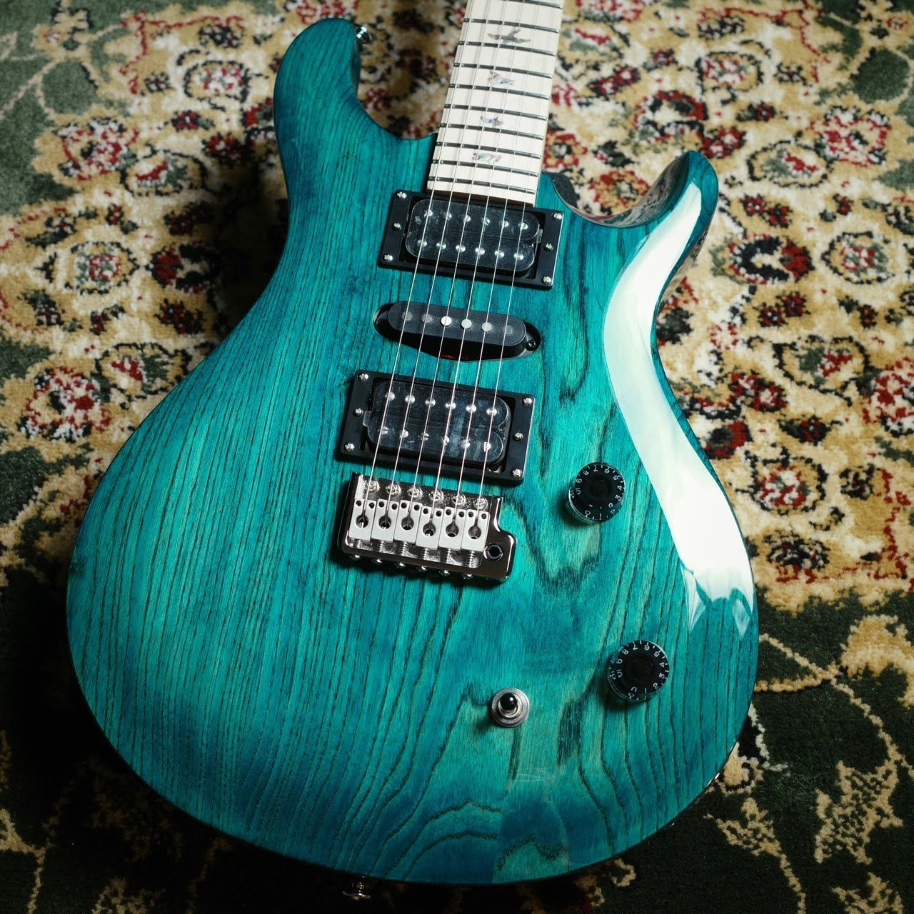 入荷】Paul Reed Smith(PRS) SE Swanp Ash Special Iri Blueエレキ