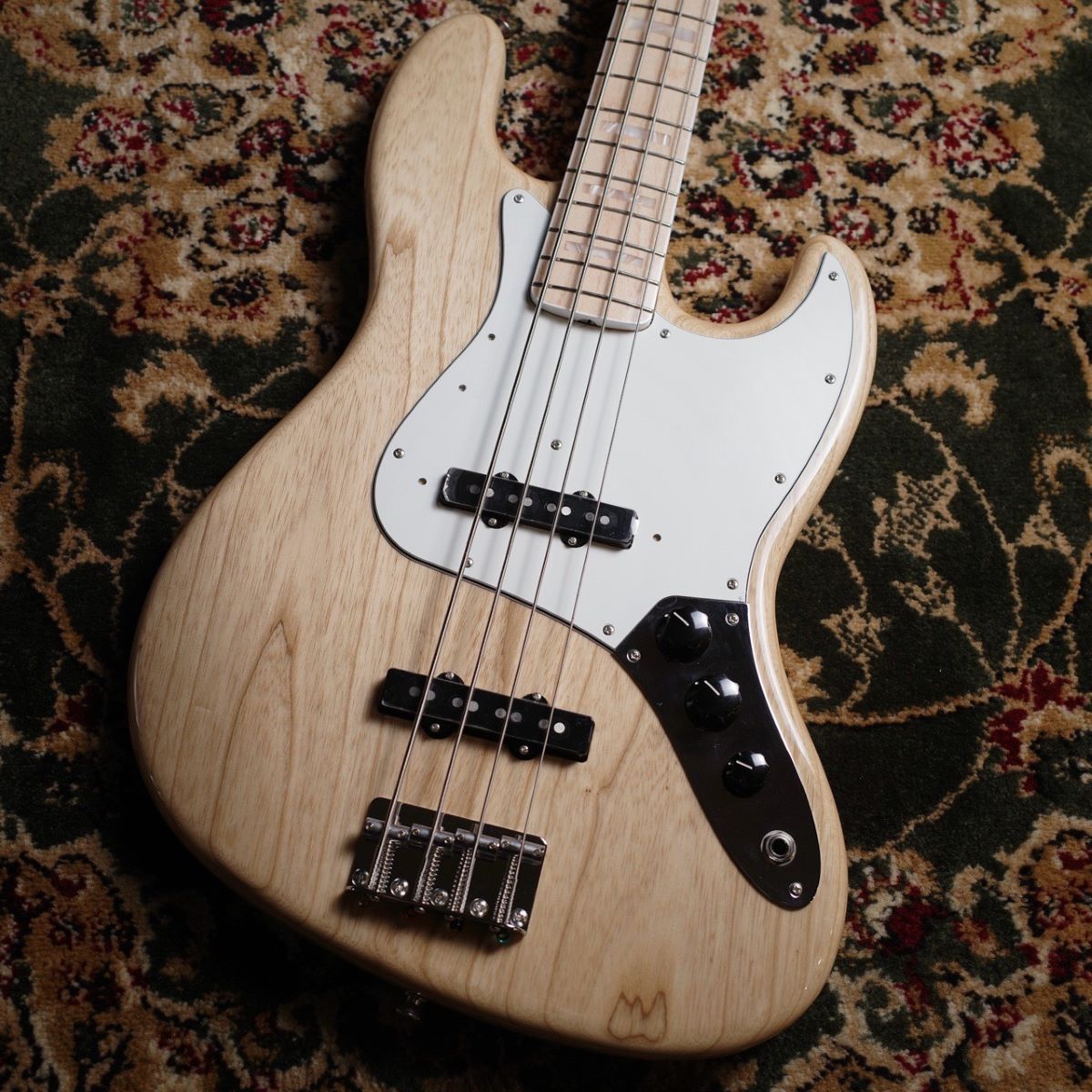 ジャズベース】Fender Made in Japan Heritage 70s Jazz Bass Maple Fingerboard Natural｜島村楽器  アミュプラザ博多店