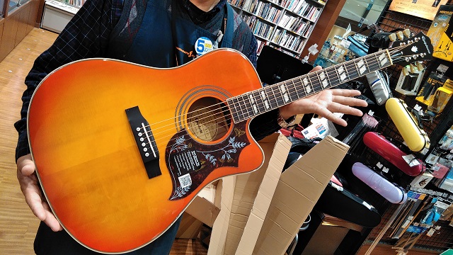 3/25更新》【入荷情報】Epiphone Hummingbird PF PRO｜島村楽器