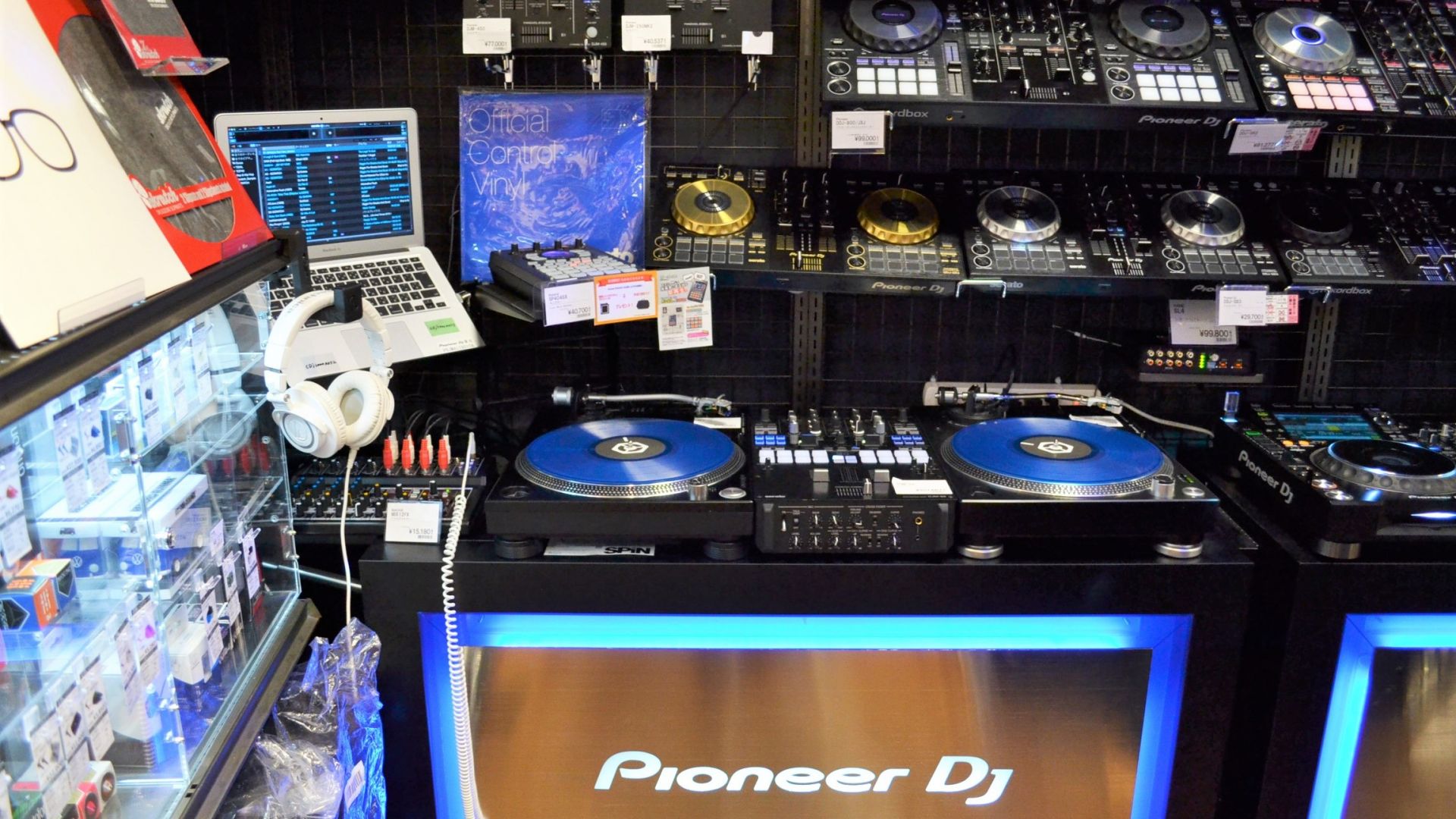 Dj機器 京都のクラブdj必見 充実の品ぞろえ 河原町オーパ店 店舗情報 島村楽器