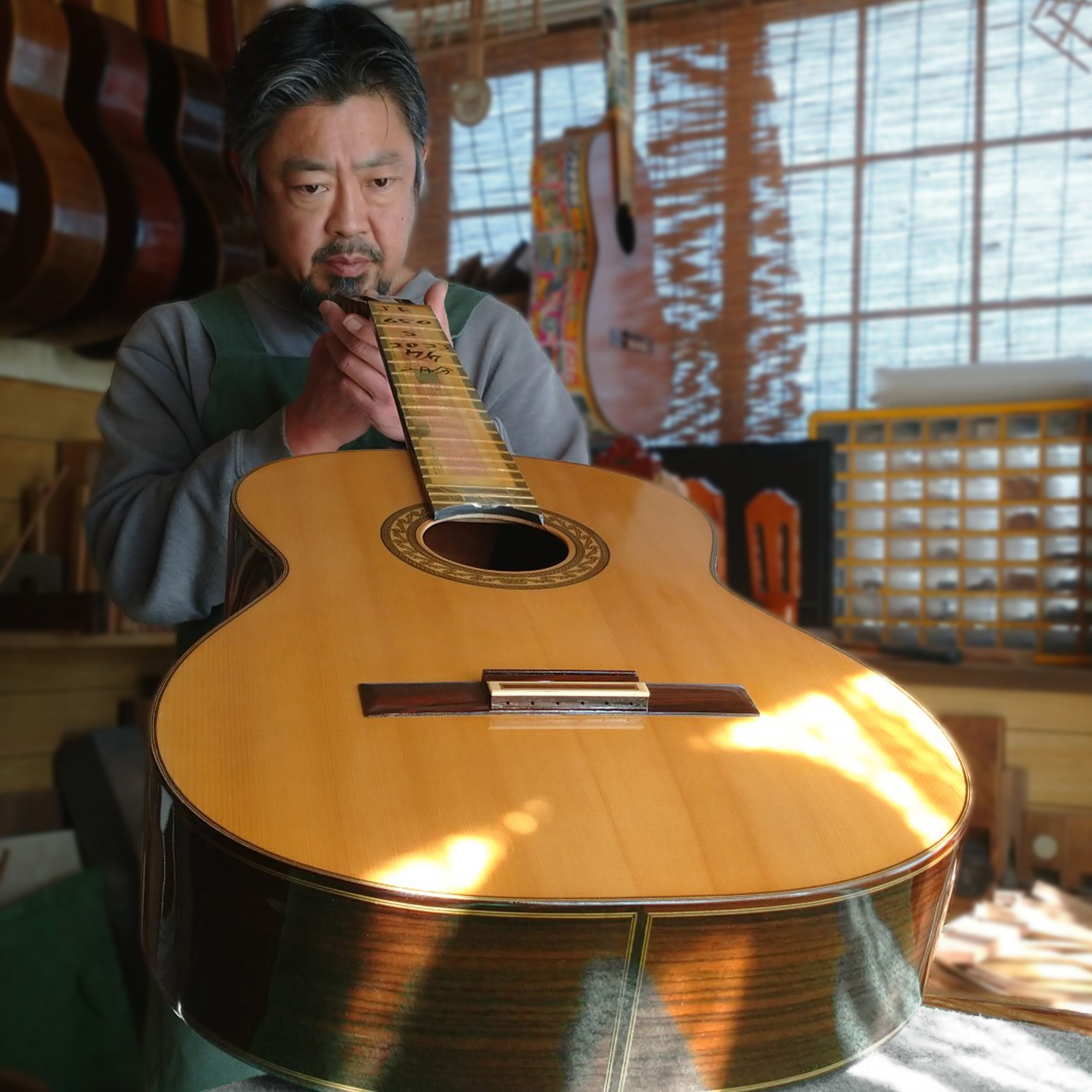 横尾ギターフェア開催！！【横尾俊佑】氏と【横尾真人】氏のギターを大展示！！｜島村楽器 錦糸町マルイクラシック店