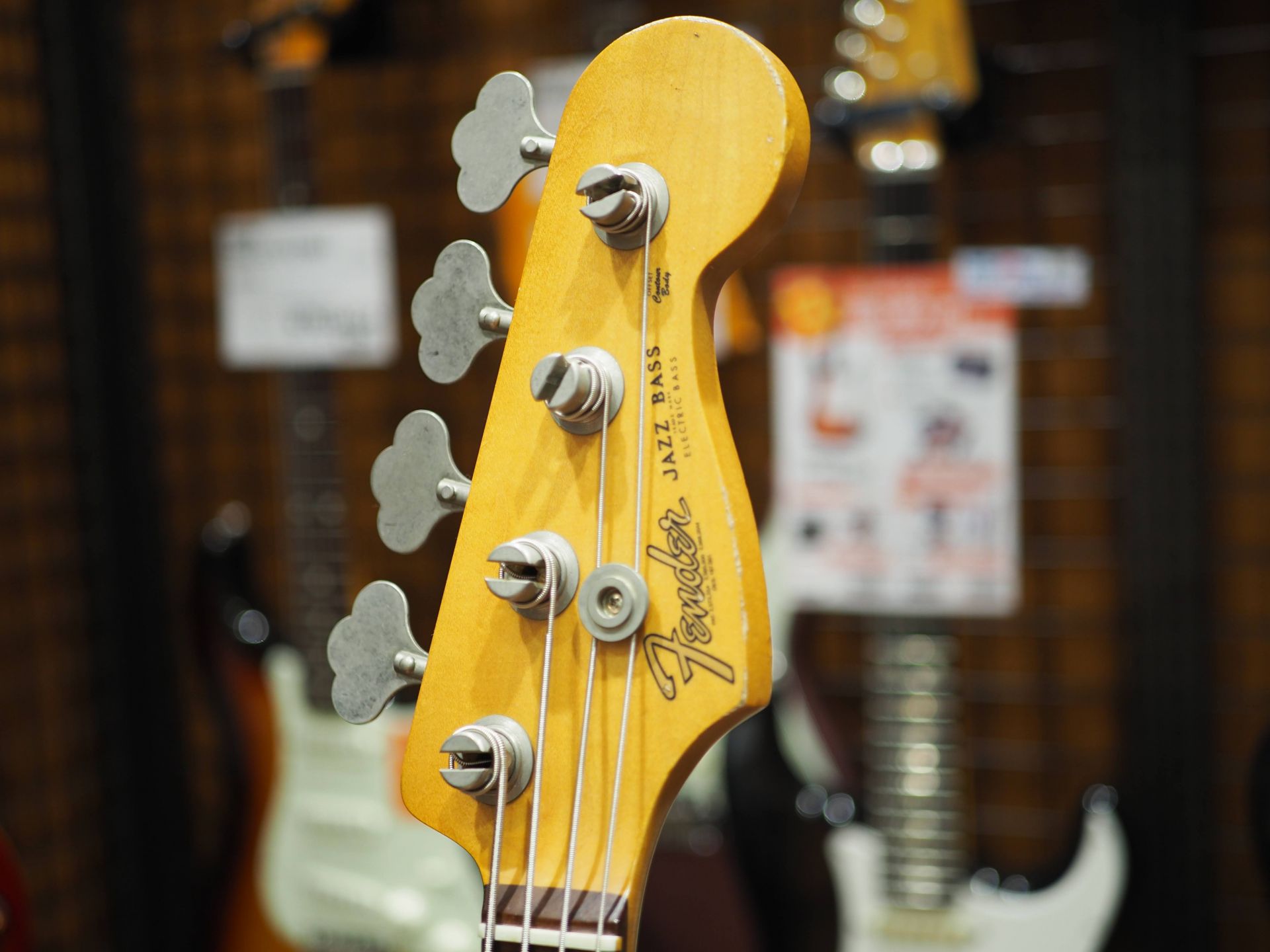 中古楽器 Fender Flea Jazz Bass Rosewood Fingerboard Roadworn Shell Pink エレキベース セレオ国分寺店 店舗情報 島村楽器