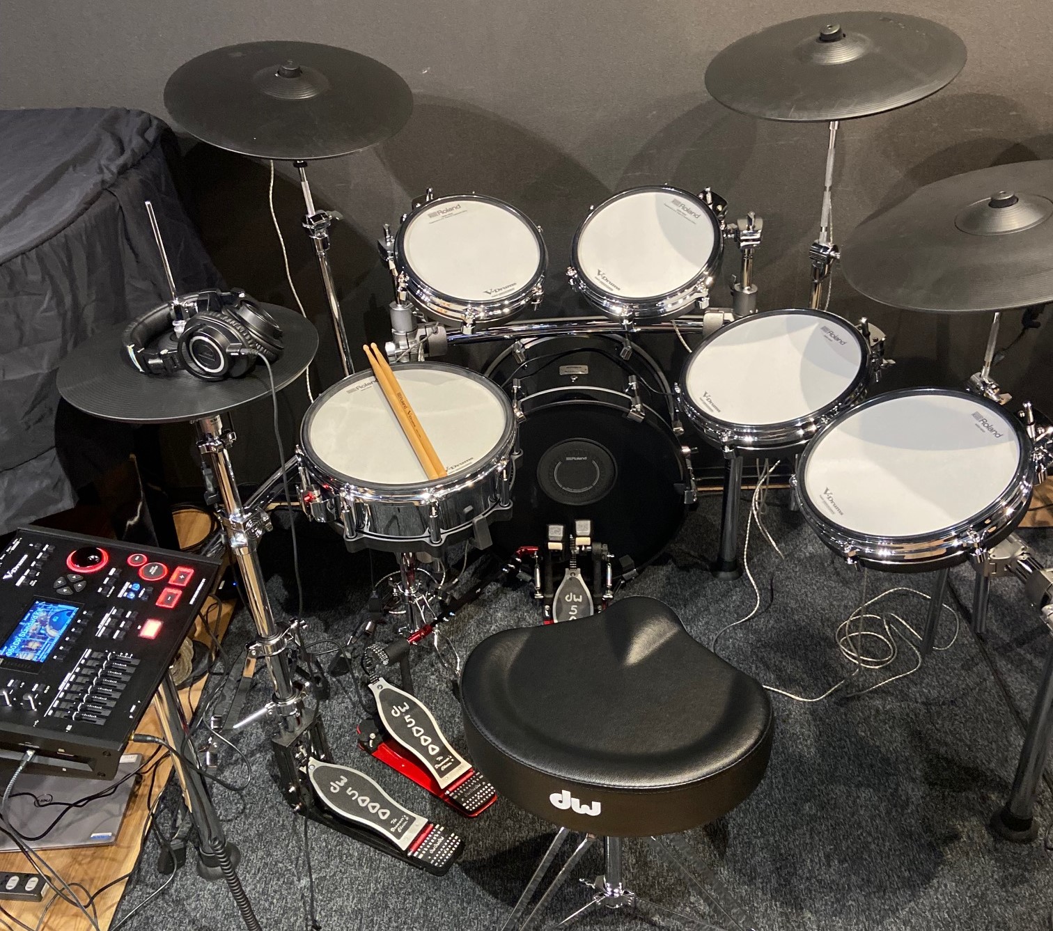 新製品】Roland V-Drums より新設計の音源モジュール『V71』を搭載したTD716、VAD716が登場！｜島村楽器 COCOSA熊本店