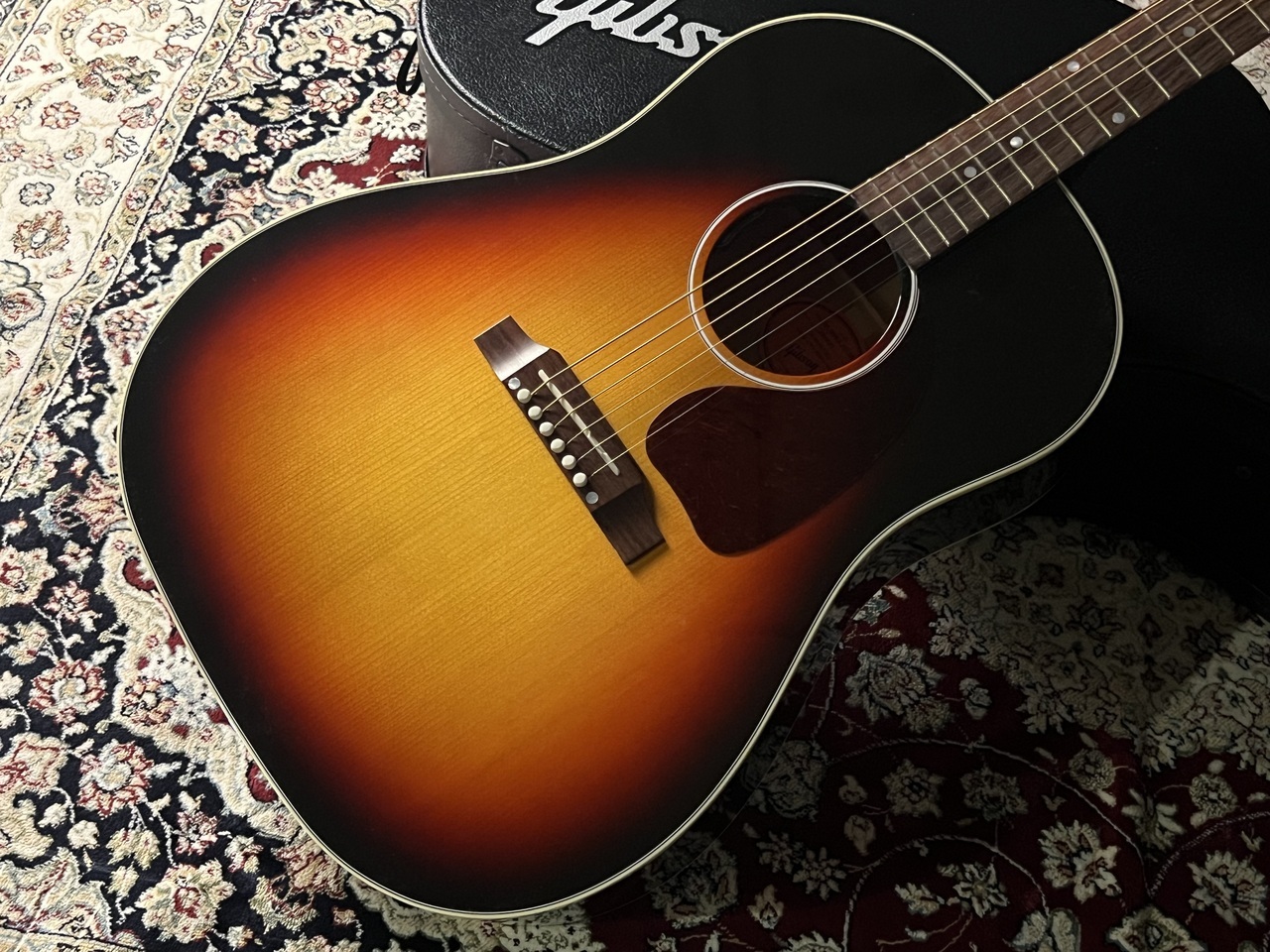 Gibson Custom Shop J-45 Standard【Adirondack Red Spruce】【Tri-Burst】｜島村楽器  イオンモール倉敷店