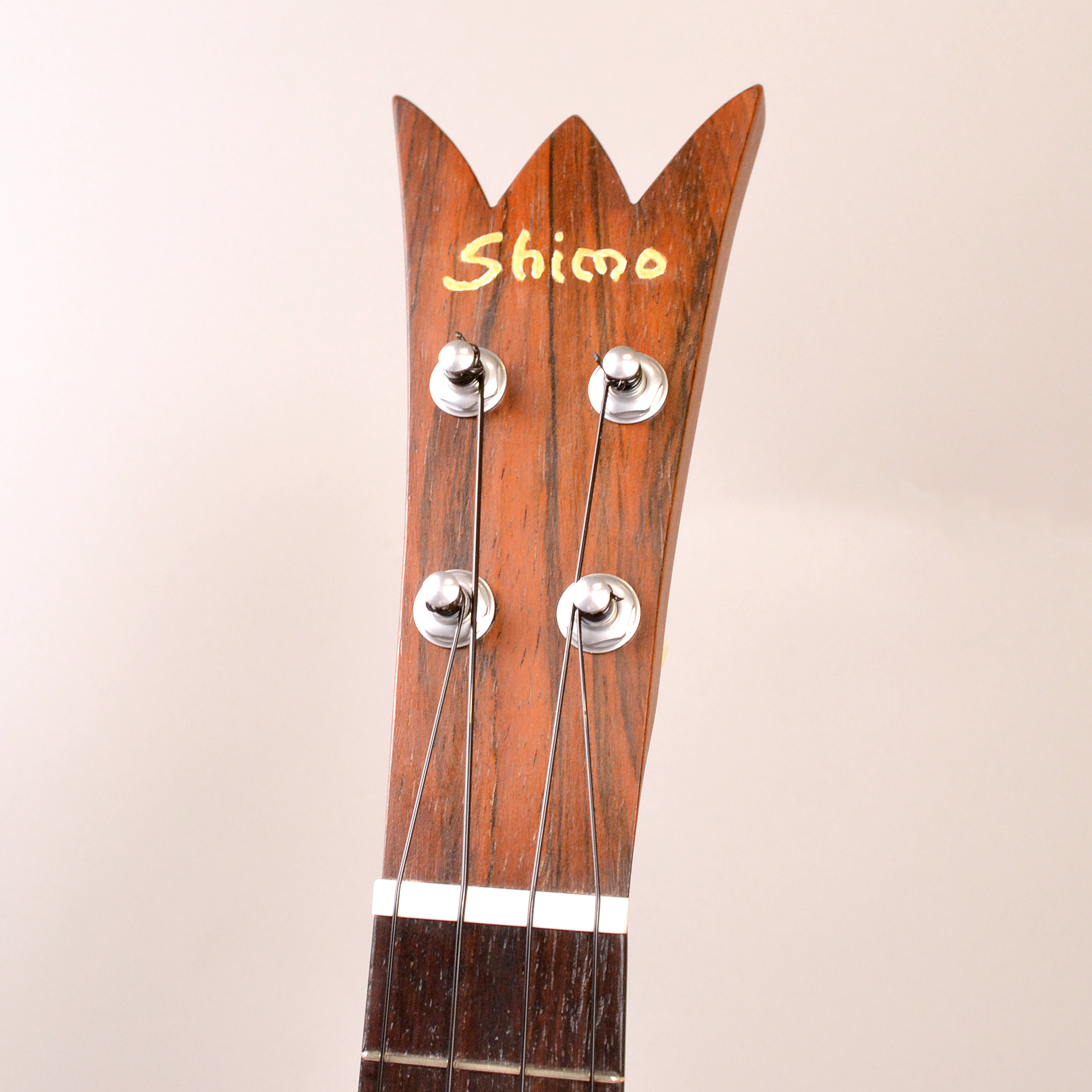 ウクレレ入荷情報】SHIMO GUITARS パイナップル型ソプラノウクレレ｜島村楽器 イオンモール松本店