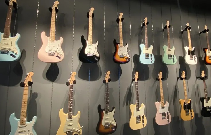 銀座コレクション放出中！ 売り切り！ Fender JAPAN Stratocaster ストラト st-62 AQB フェンダー