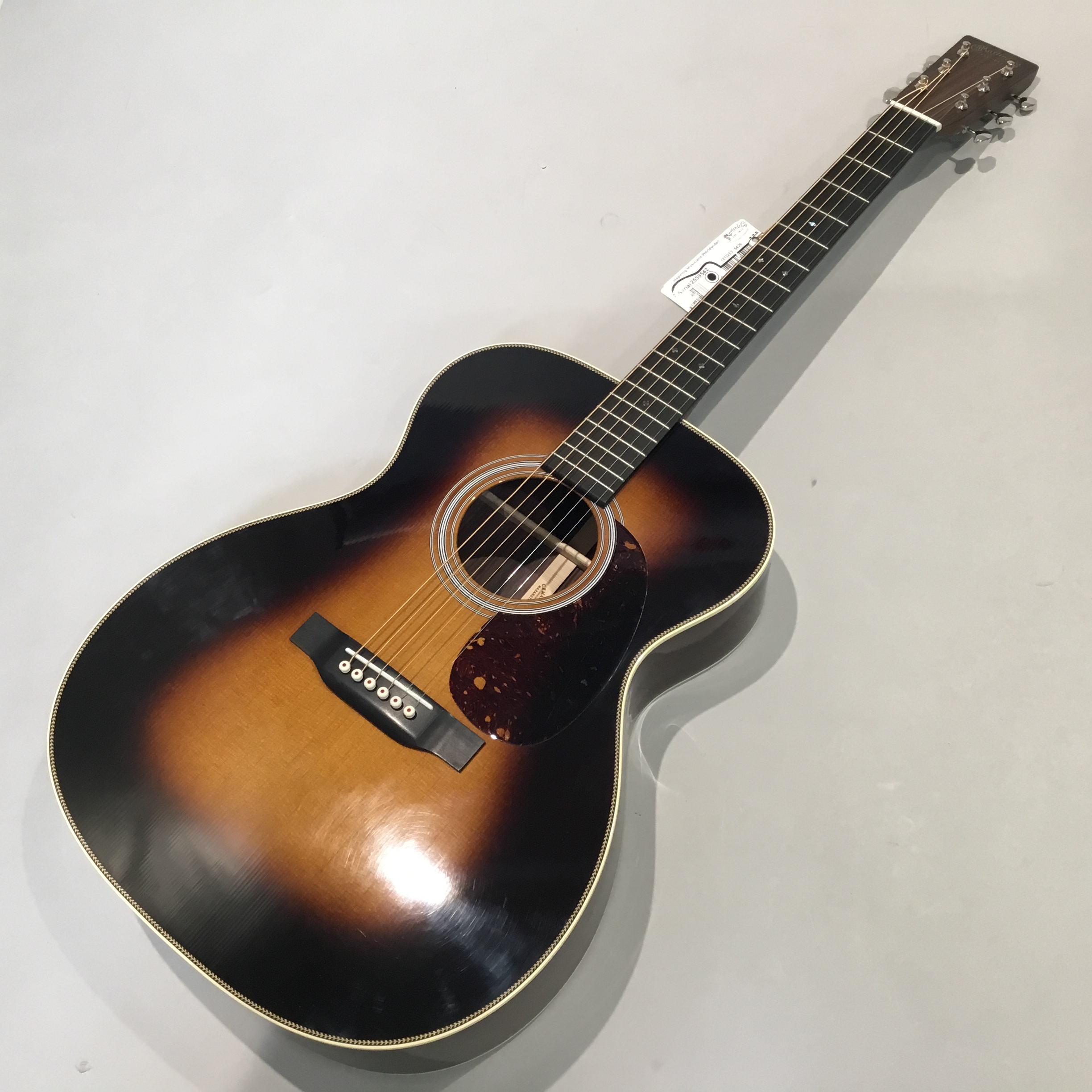 Martinからサンバーストカラーが渋いD-28、000-28(SB)が入荷致しました｜島村楽器 名古屋パルコ店