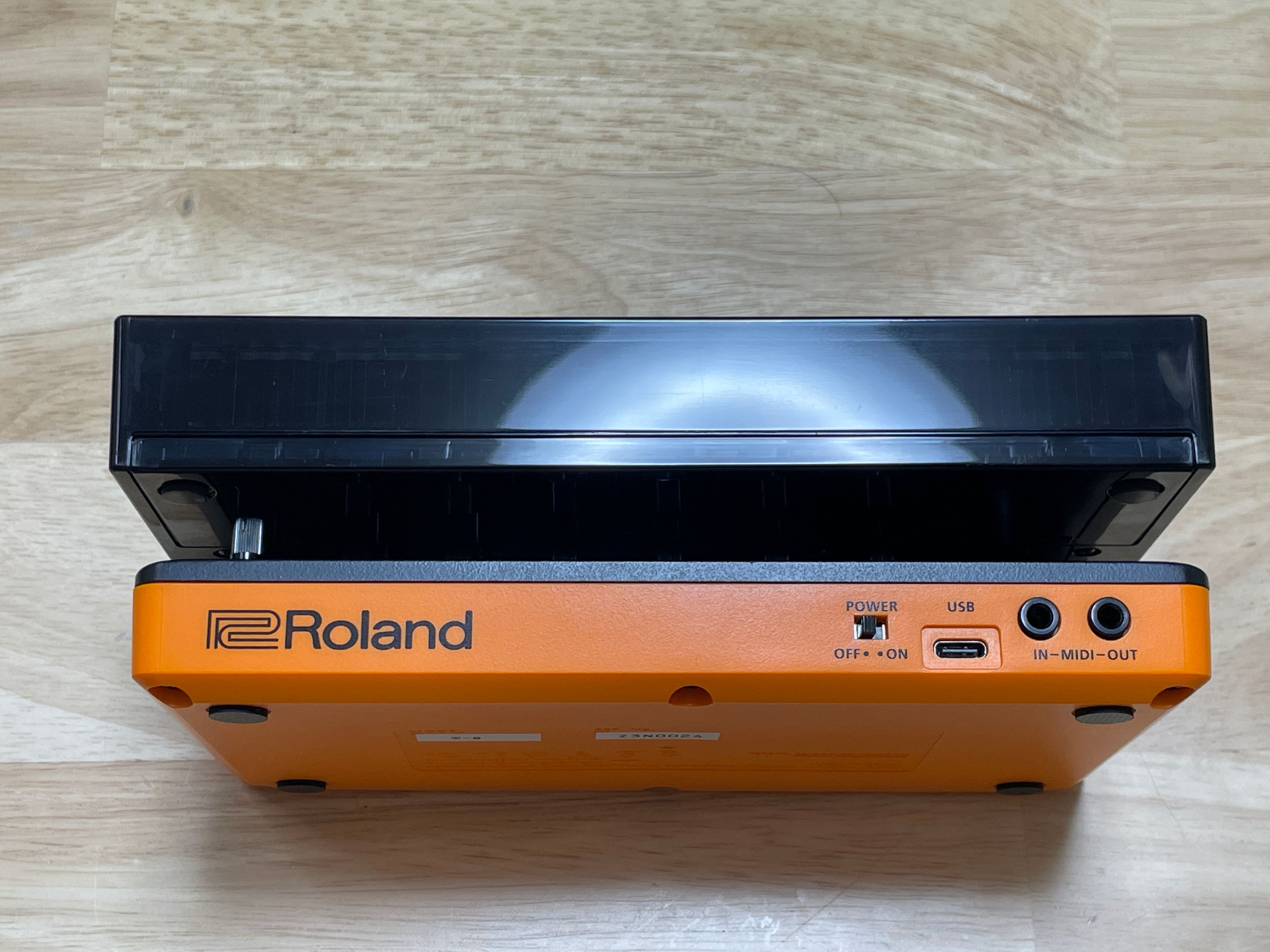Roland AiraJ-6・T-8・S-1コンパクトシリーズ用3段木製ラック