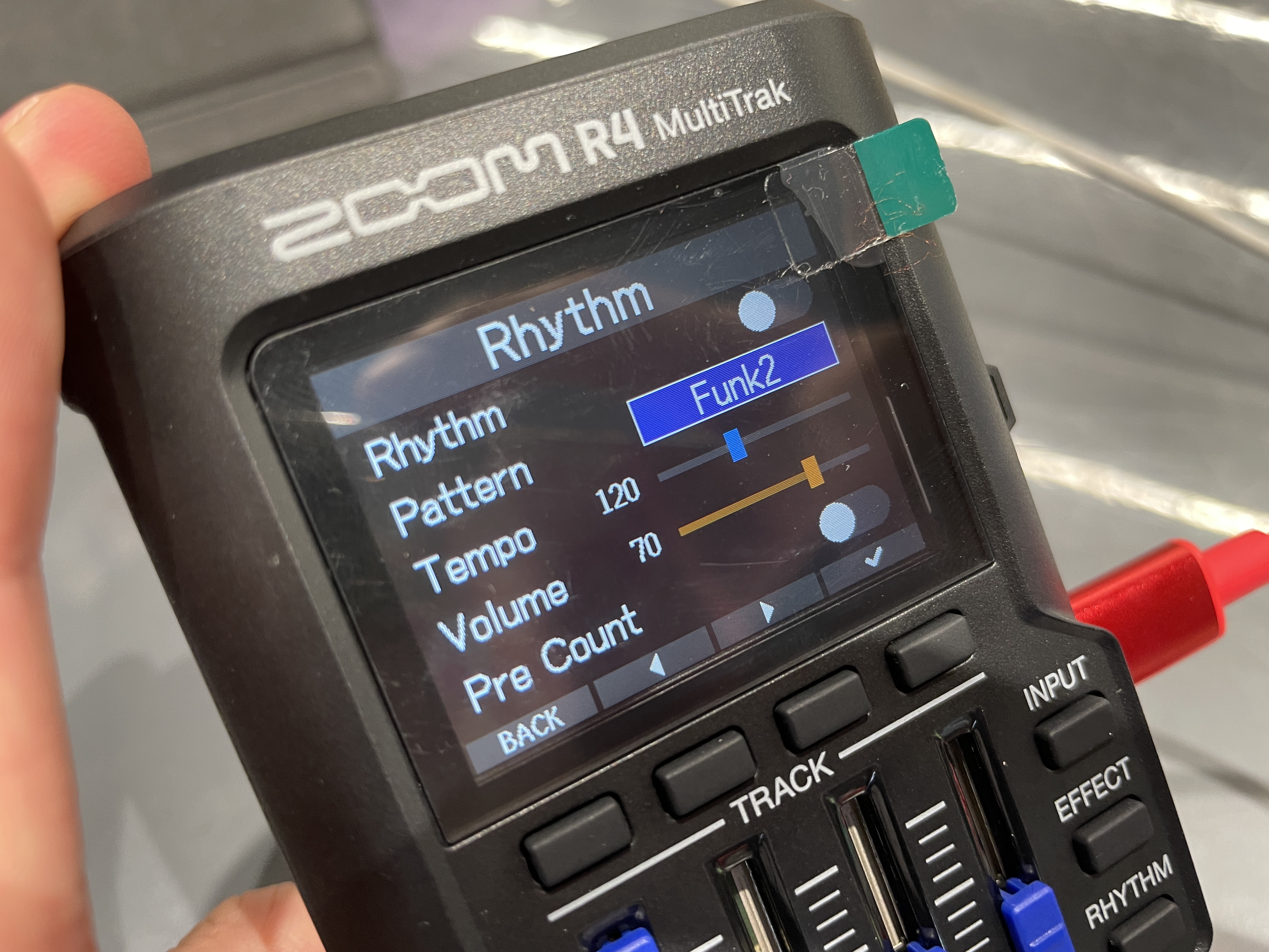 ZOOM R4 MultiTrak 入荷しました！｜島村楽器 名古屋パルコ店