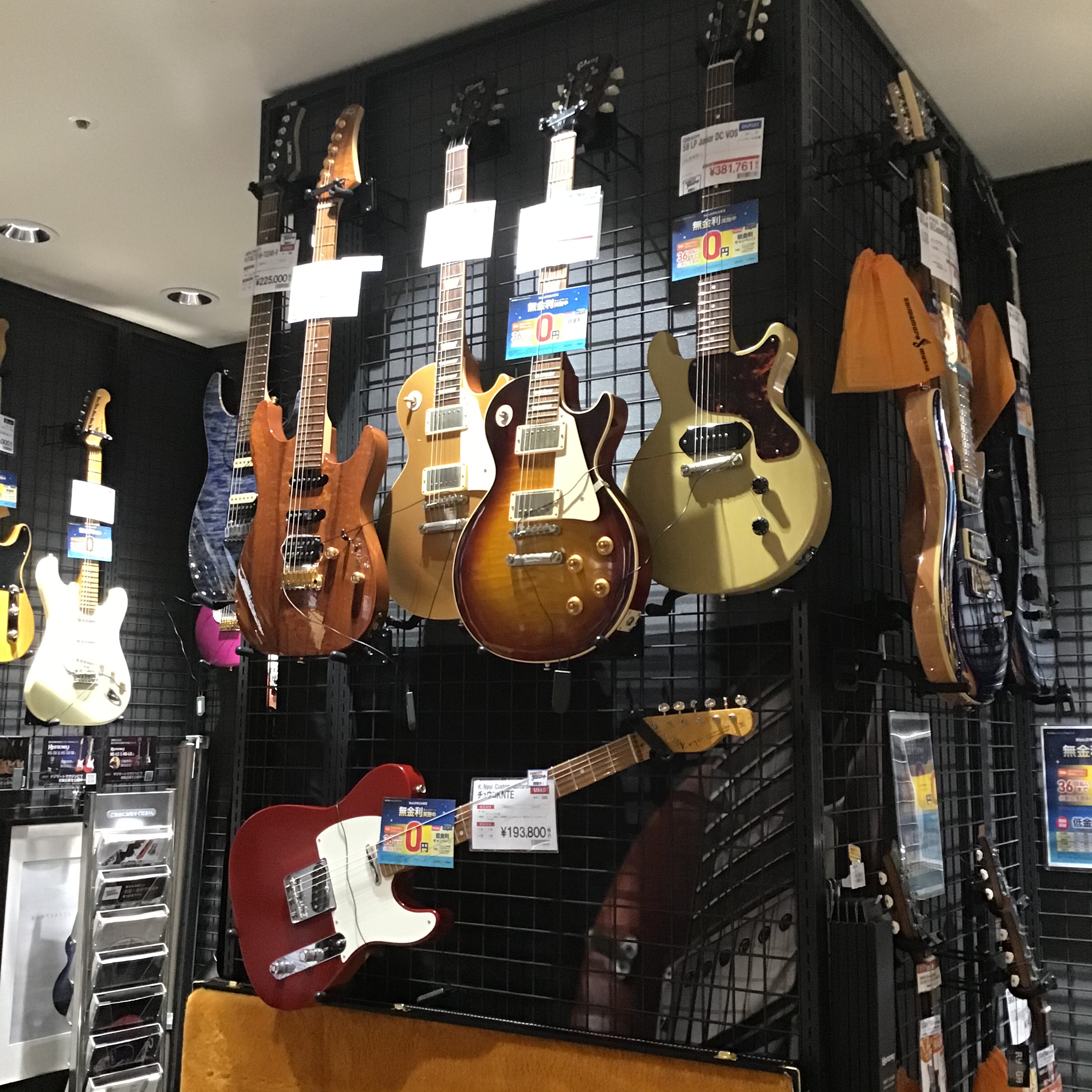 エレキギター 期間限定 Used アウトレットギターフェア開催 イオンモール岡山店 店舗情報 島村楽器