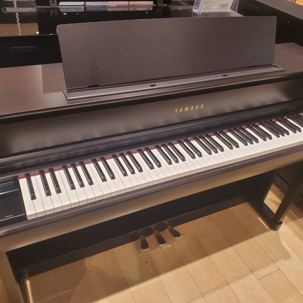 展示中！】YAMAHA新製品電子ピアノClavinova（クラビノーバ）旧モデルとの違いを徹底解説！｜島村楽器 コクーンシティさいたま新都心店