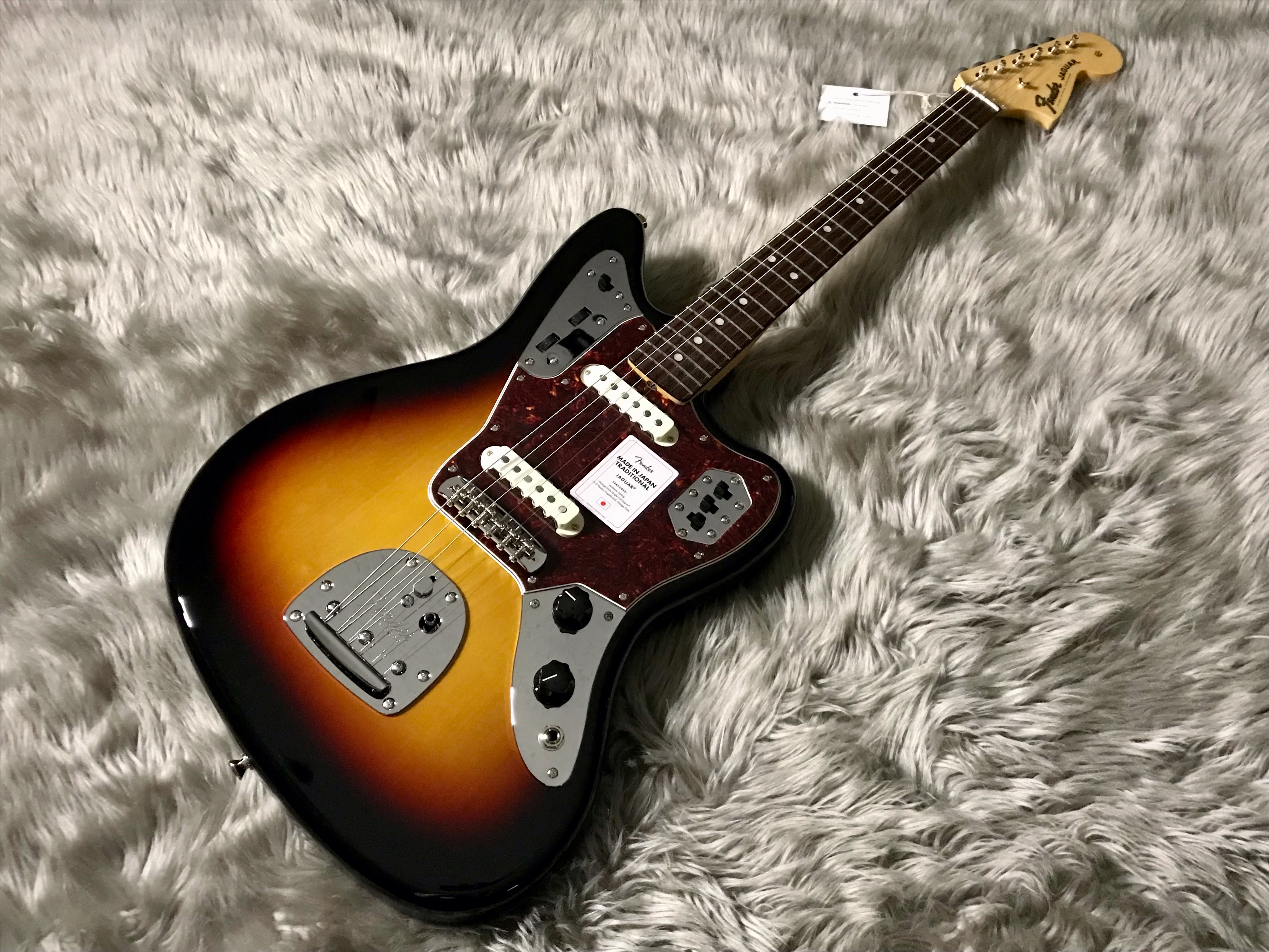 Fender japan  60's jaguar 美品