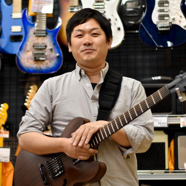 田中 渉（木・金）<br />
アコースティックギター・エレキギター・キッズギター