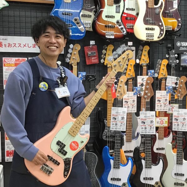 齋藤（さいとう）<br />
ギター/ドラムアドバイザー<br />
高校からエレキベースを始め大学の時は日本各地でライブをしていました！音楽をより楽しむためのお手伝いをいたします！
