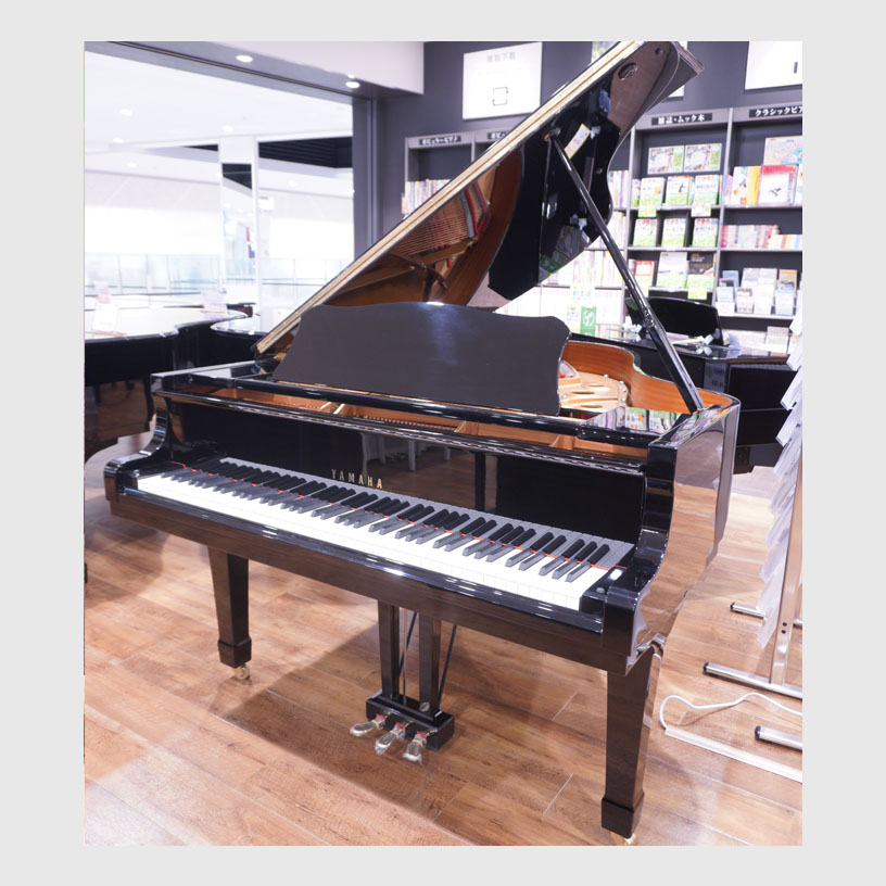 YAMAHAの中古グランドピアノ『C3』、『C3E』弾き比べ出来ます！｜島村楽器 イオンモール豊川店