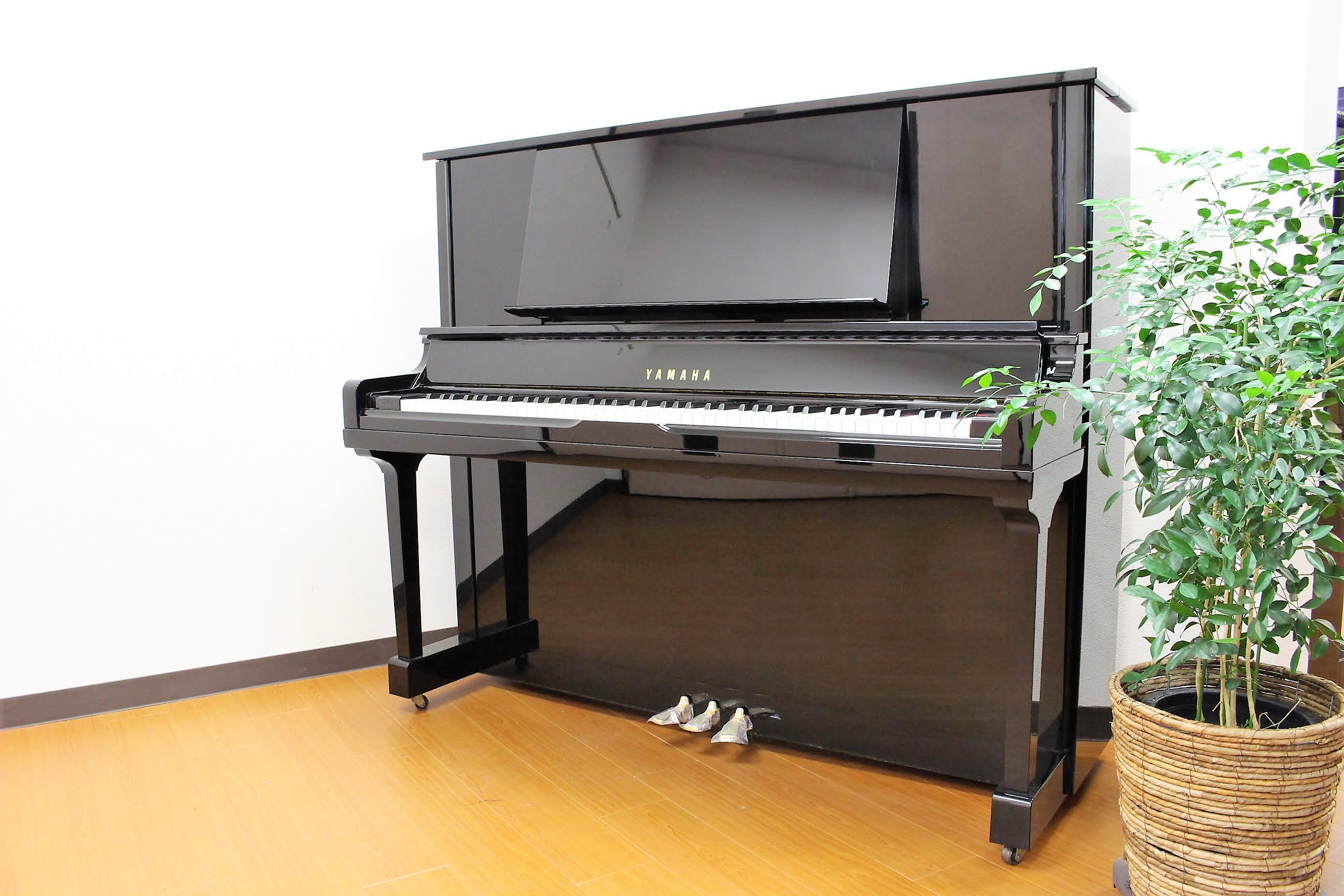 【美品】ヤマハ　アップライトピアノ　UX30B　Ｘ支柱l